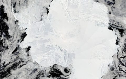 南极的臭氧空洞正在愈合