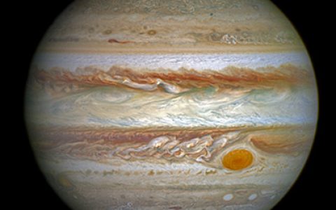 哈勃望远镜拍到木星极光