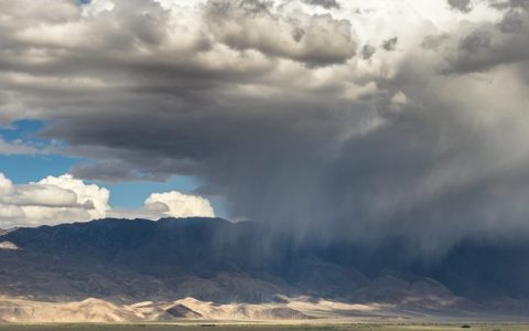 内华达山脉消失的积雪不会很快复原