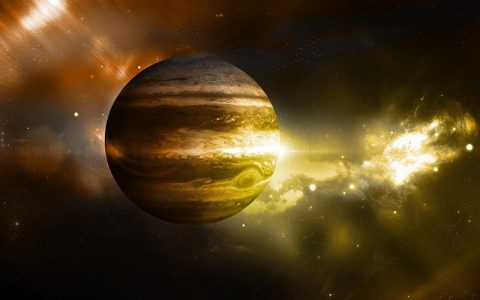 作为一颗行星，木星不仅是太阳系中最大，而且还是最老
