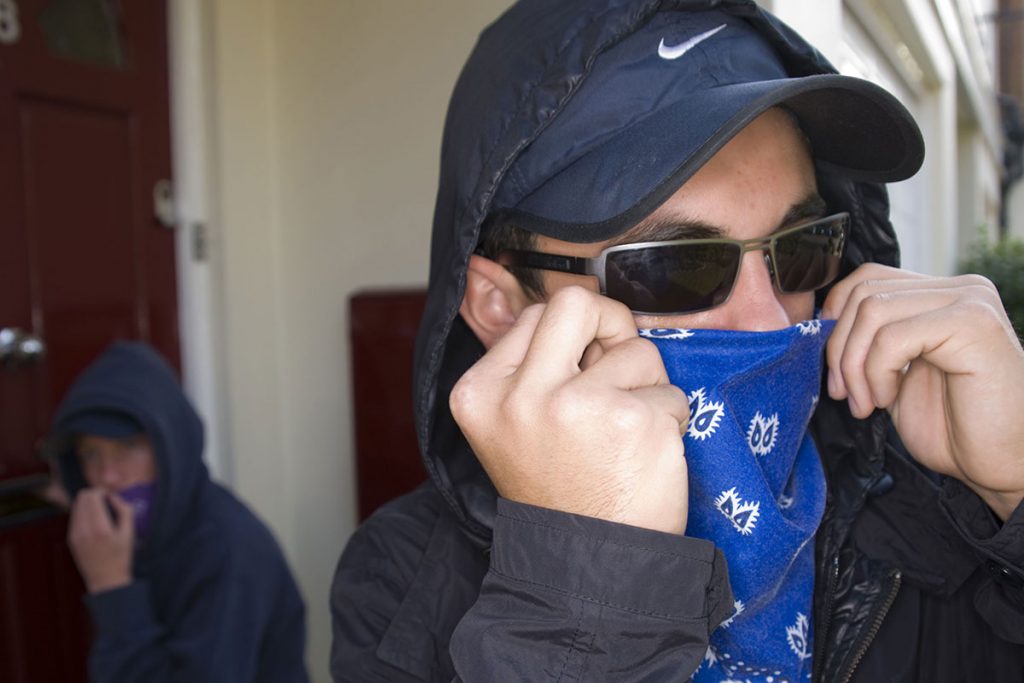 即使戴着面具最新的人工智能技术也能识别