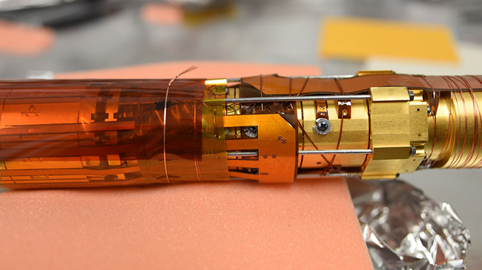 测量反氢原子的超精细结构光谱