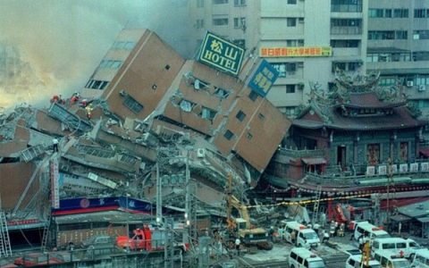 台湾教授在学校进行地震防灾科普的经验