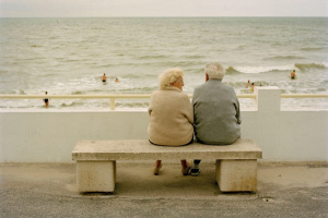 延长寿命被认为是一把双刃剑