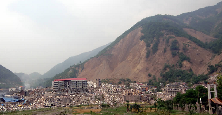巨型灾害 的教训，汶川地震北川县王佳岩滑坡