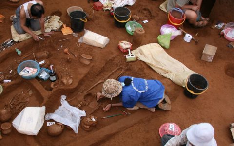 2007年在越南Man Bac发掘现场