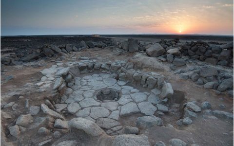 考古学家在约旦东北部发现最老的烤面包的壁炉