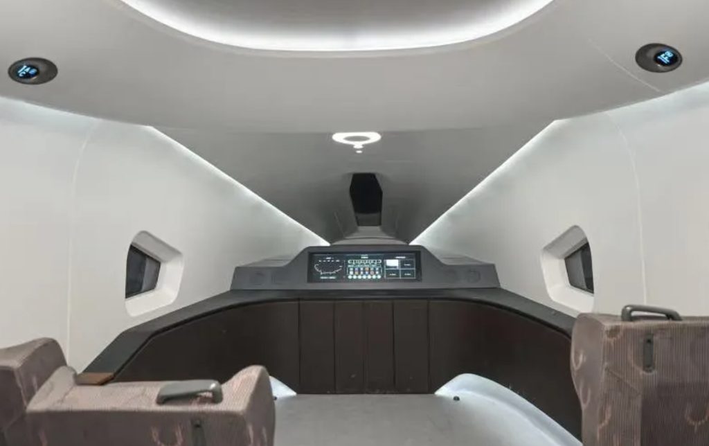 中国新型磁浮工程化样车发布