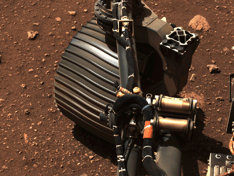 “毅力号”火星车开始第一次行驶运动