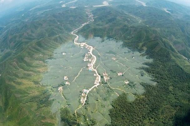 世界上最古老的陨石坑竟然不是真的